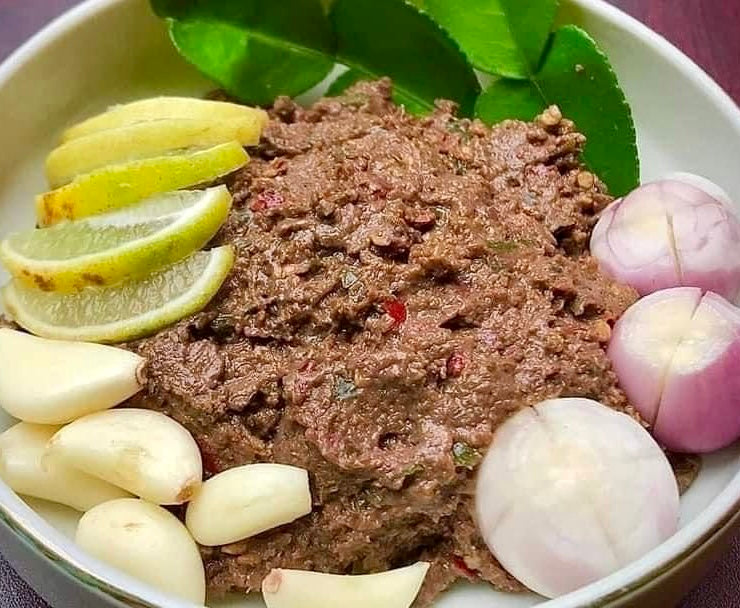 ယောကျာ်းကြီး ရှယ်ငါးပိထောင်းဘူးကြီး